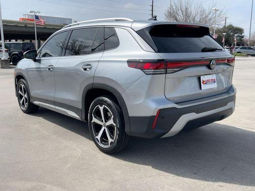 2025 Volkswagen Tiguan 2.0T SE