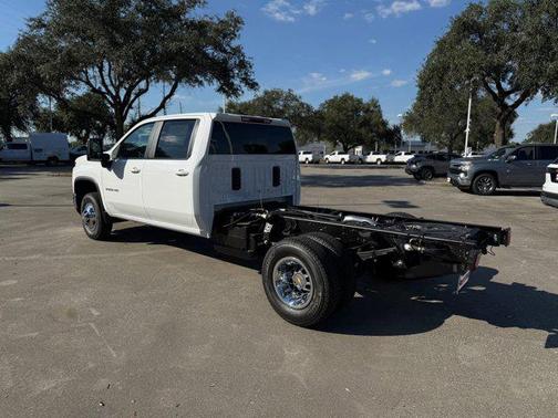 2026 Chevrolet Silverado 3500 LT