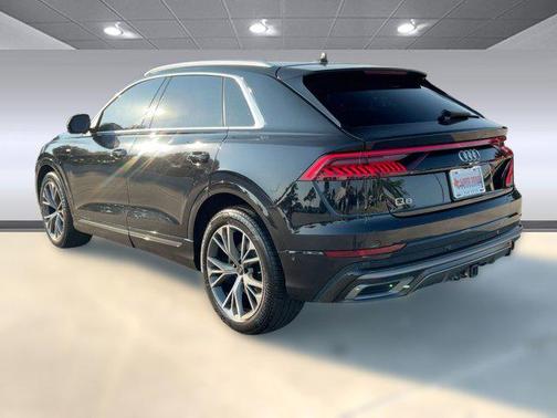 2021 Audi Q8 55 Premium Plus