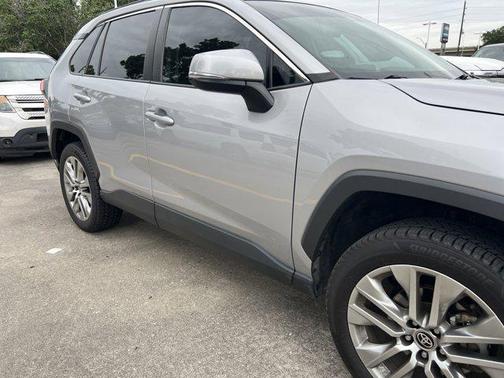 2022 Toyota RAV4 XLE Premium