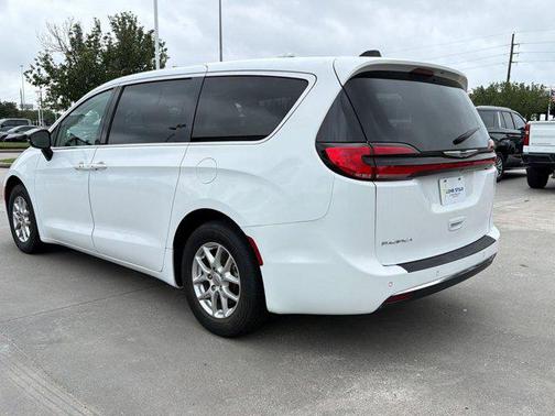 Bright White Clearcoat 2024 Chrysler Pacifica Touring L