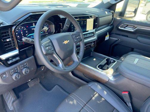 2026 Chevrolet Silverado 3500 High Country