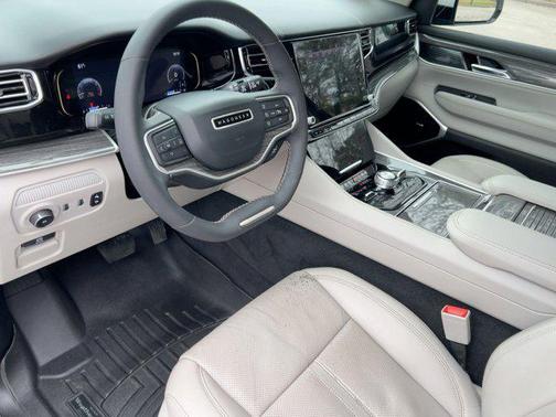 2022 Jeep Wagoneer Series III 4x4