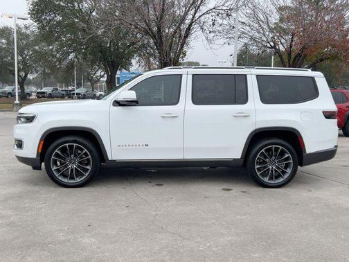 2022 Jeep Wagoneer Series III 4x4