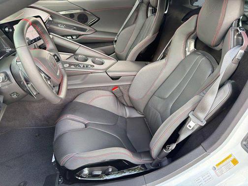 Arctic White 2026 Chevrolet Corvette Stingray w/2LT