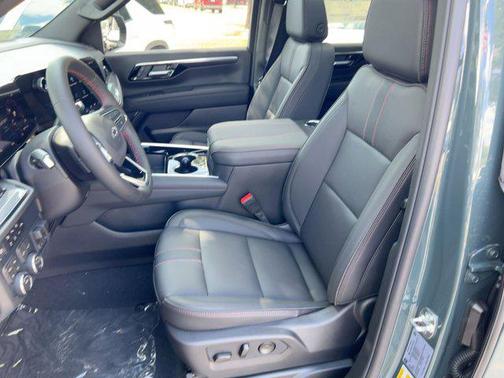 2026 Chevrolet Tahoe 4WD RST