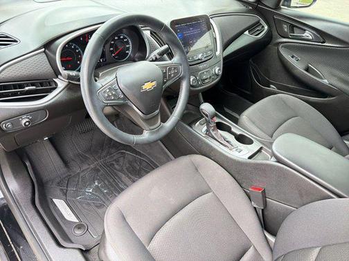 Mosaic Black Metallic 2025 Chevrolet Malibu FWD RS