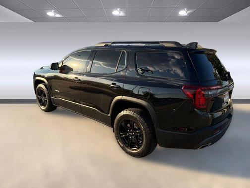 2023 GMC Acadia AWD AT4