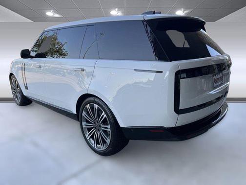 2023 Land Rover Range Rover P530 SE