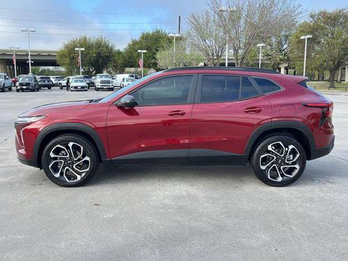 Crimson Metallic 2025 Chevrolet Trax FWD 2RS