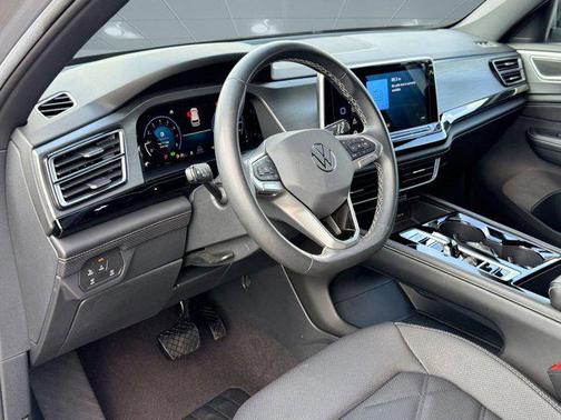 2024 Volkswagen Atlas Cross Sport 2.0T SE w/Technology 4MOTION
