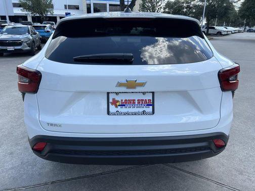 2025 Chevrolet Trax LS