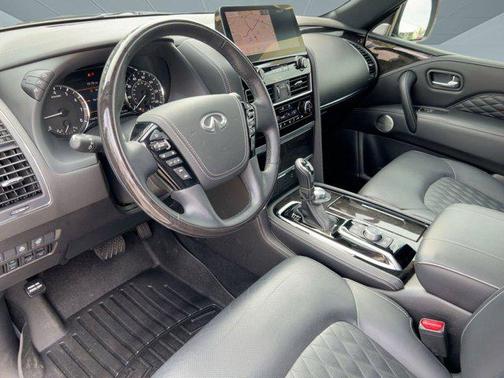 2024 INFINITI QX80 SENSORY AWD