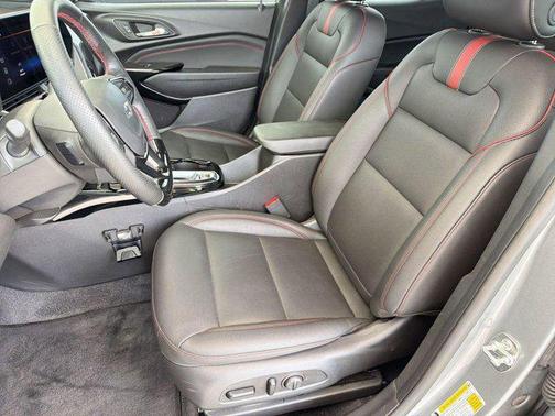 Sterling Gray Metallic 2025 Chevrolet Trax FWD 2RS