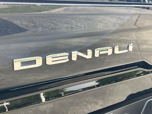 2024 GMC Sierra 2500 Denali