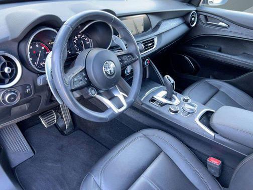 2022 Alfa Romeo Stelvio Sprint