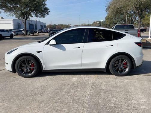 2022 Tesla Model Y Performance Dual Motor All-Wheel Drive