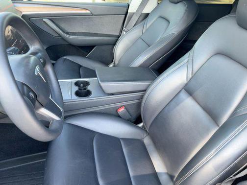 2022 Tesla Model Y Performance Dual Motor All-Wheel Drive