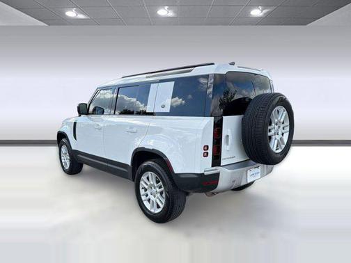 Fuji White 2024 Land Rover Defender 110 P300