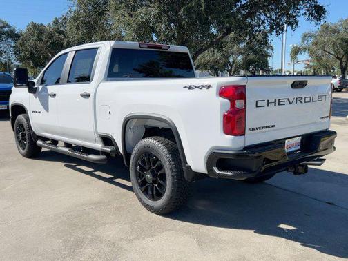 2026 Chevrolet Silverado 2500 Custom