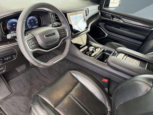 Bright White Clearcoat 2023 Jeep Wagoneer Series I 4x4