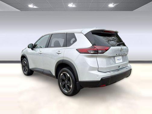 Brilliant Silver Metallic 2025 Nissan Rogue SV