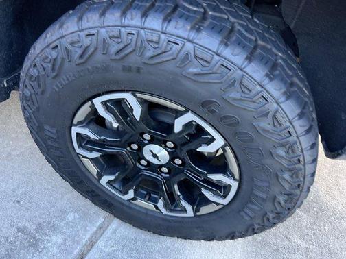 2024 Chevrolet Silverado 1500 ZR2