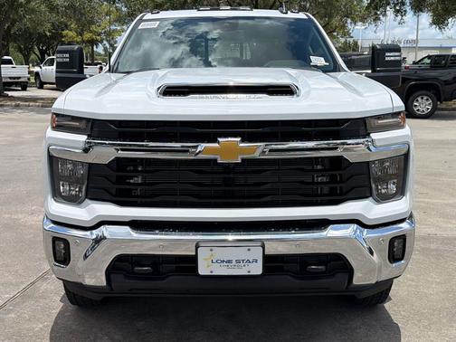 Summit White 2026 Chevrolet Silverado 3500 LT