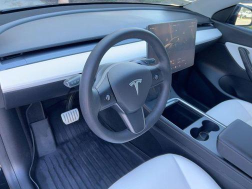 2022 Tesla Model Y Performance Dual Motor All-Wheel Drive