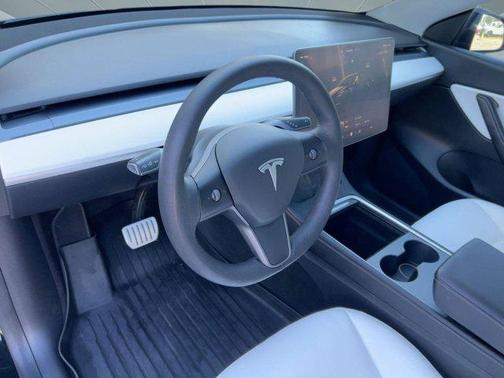 2022 Tesla Model Y Performance Dual Motor All-Wheel Drive