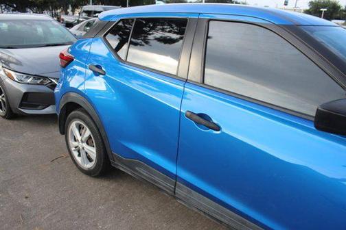 2022 Nissan Kicks S