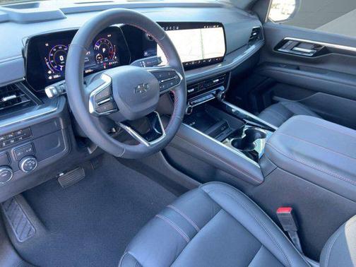 2025 Chevrolet Suburban RST