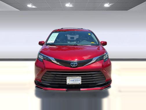 Ruby Flare Pearl 2025 Toyota Sienna LE