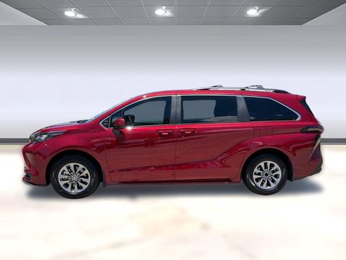Ruby Flare Pearl 2025 Toyota Sienna LE