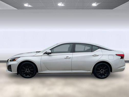 2023 Nissan Altima S FWD