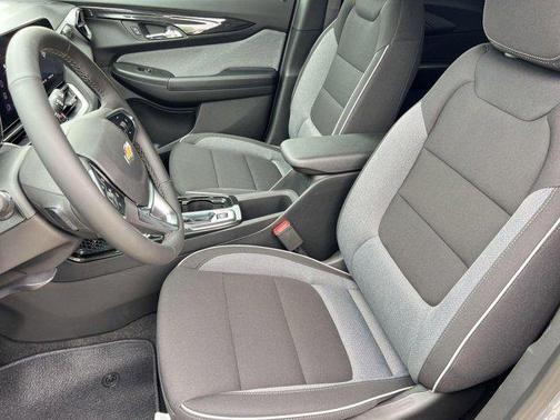 Summit White 2026 Chevrolet Trailblazer LT