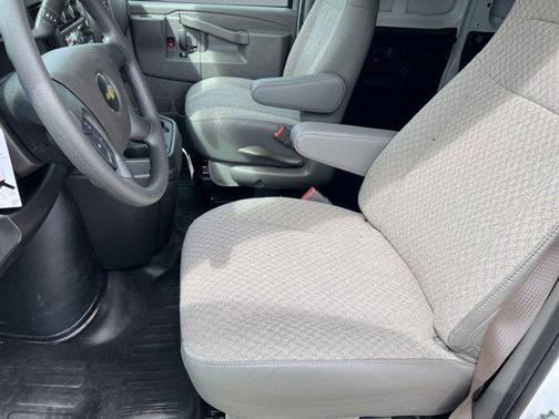 2026 Chevrolet Express 2500 2500 Regular Wheelbase, WT, RWD