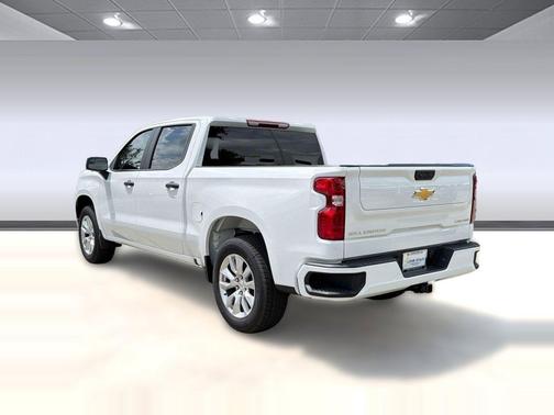 Summit White 2026 Chevrolet Silverado 1500 Custom