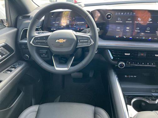 2025 Chevrolet Suburban LT