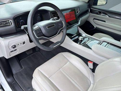 Bright White Clearcoat 2023 Jeep Wagoneer Series I 4x2