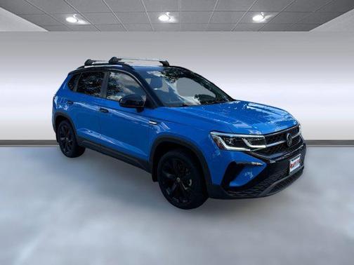 2024 Volkswagen Taos 1.5T SE Black