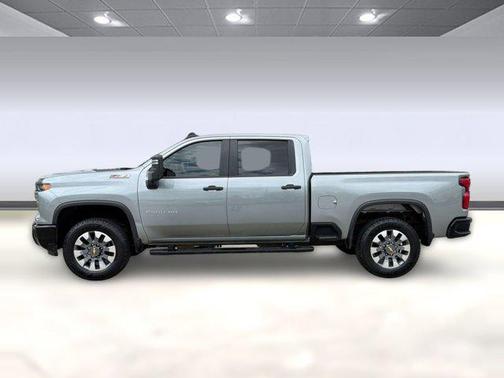Sterling Gray Metallic 2024 Chevrolet Silverado 2500 Custom