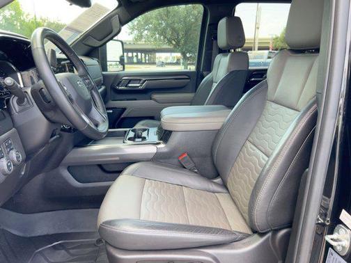 2024 Chevrolet Silverado 2500 4WD Crew Cab Standard Bed ZR2