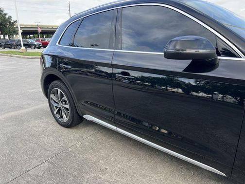 2023 Audi Q5 45 S line Premium Plus