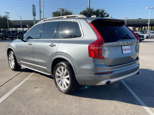 2018 Volvo XC90 T5 Momentum