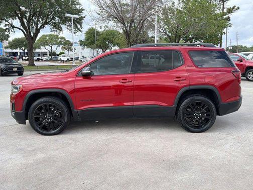 Volcanic Red Tintcoat 2023 GMC Acadia FWD SLT