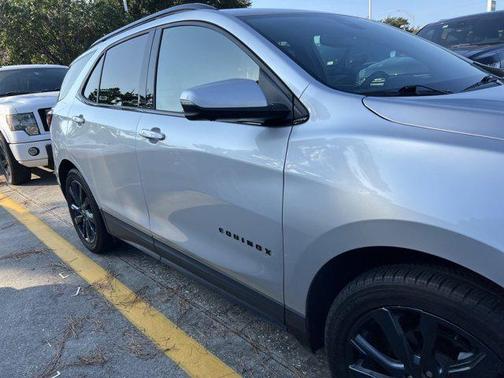 2022 Chevrolet Equinox FWD RS
