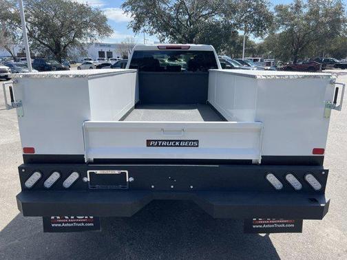 2025 Chevrolet Silverado 3500 WT