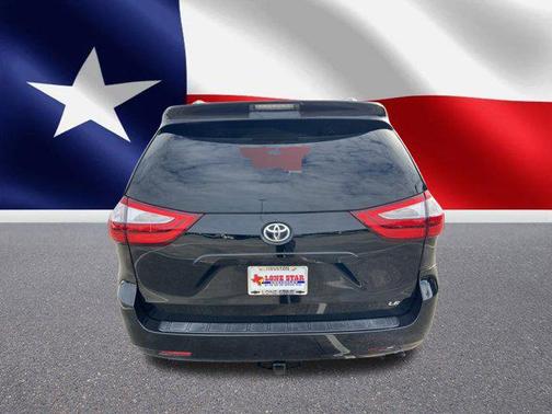 2015 Toyota Sienna LE