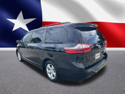 2015 Toyota Sienna LE